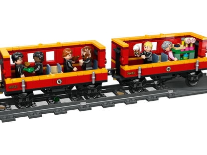 LEGO® Harry Potter™ Hogwarts Express™ & Hogsmeade™ Station (76423)