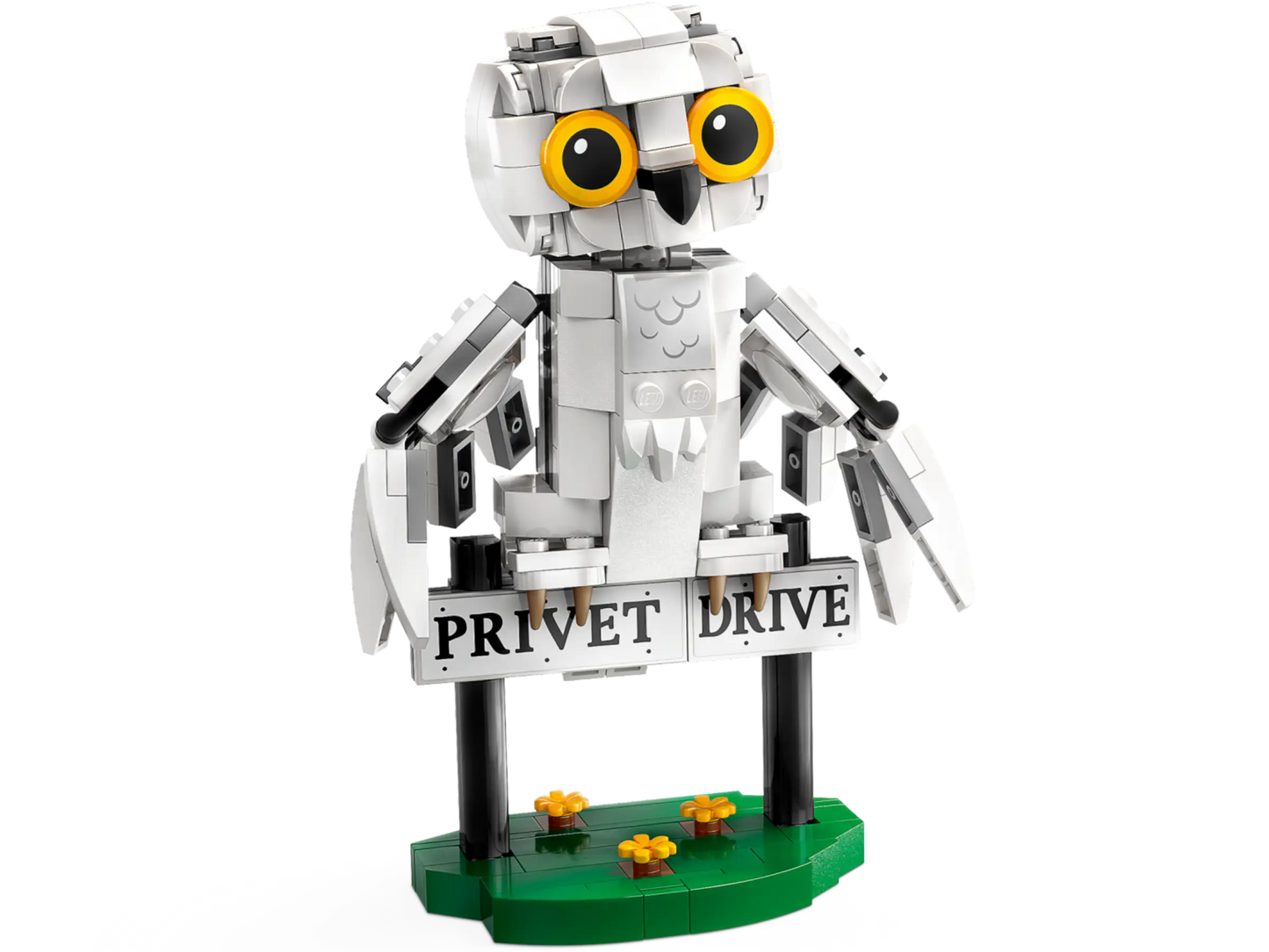 LEGO® Harry Potter™ Hedwig™ at 4 Privet Drive (76425)